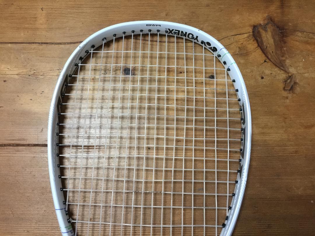名器 美品　YONEX　NANOFORCE　8V　REV　傷わずか