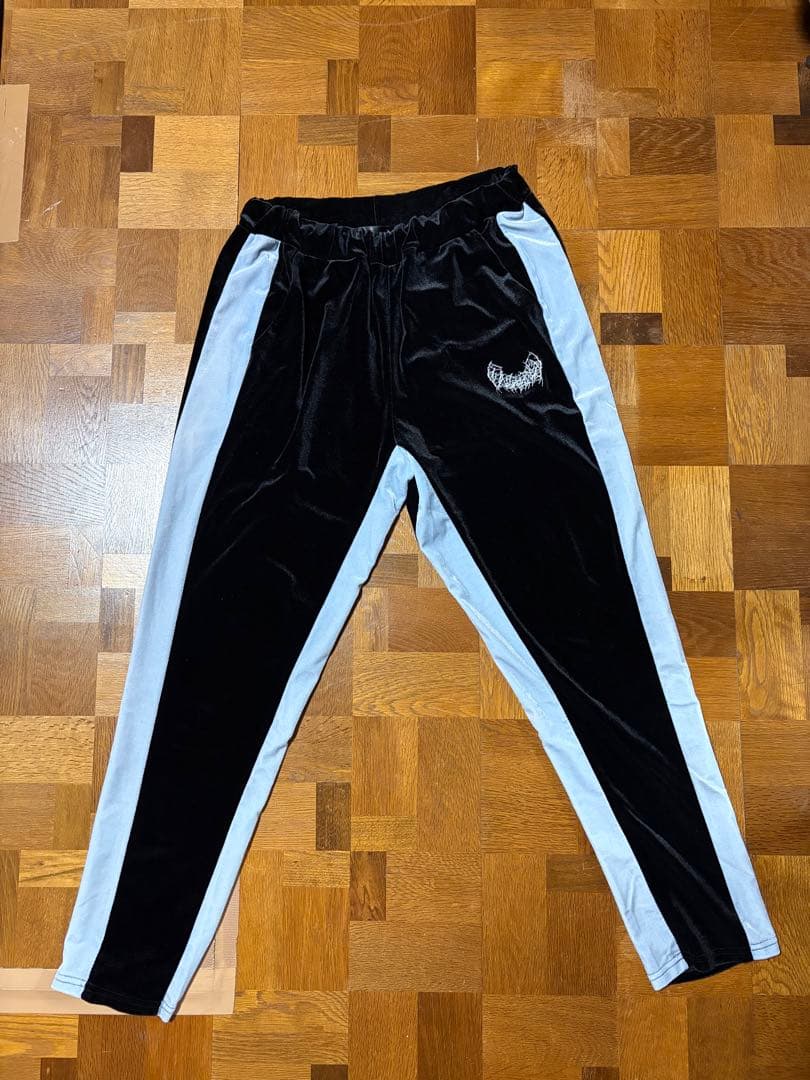 yxngbratz ベロアセットアップ　Mサイズ