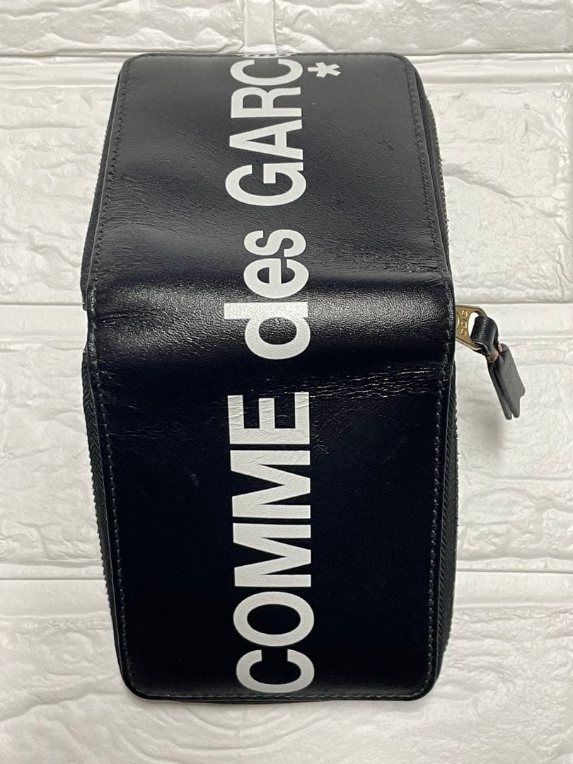 コムデギャルソン COMME des GARCONS ラウンドファスナー折財布❤︎