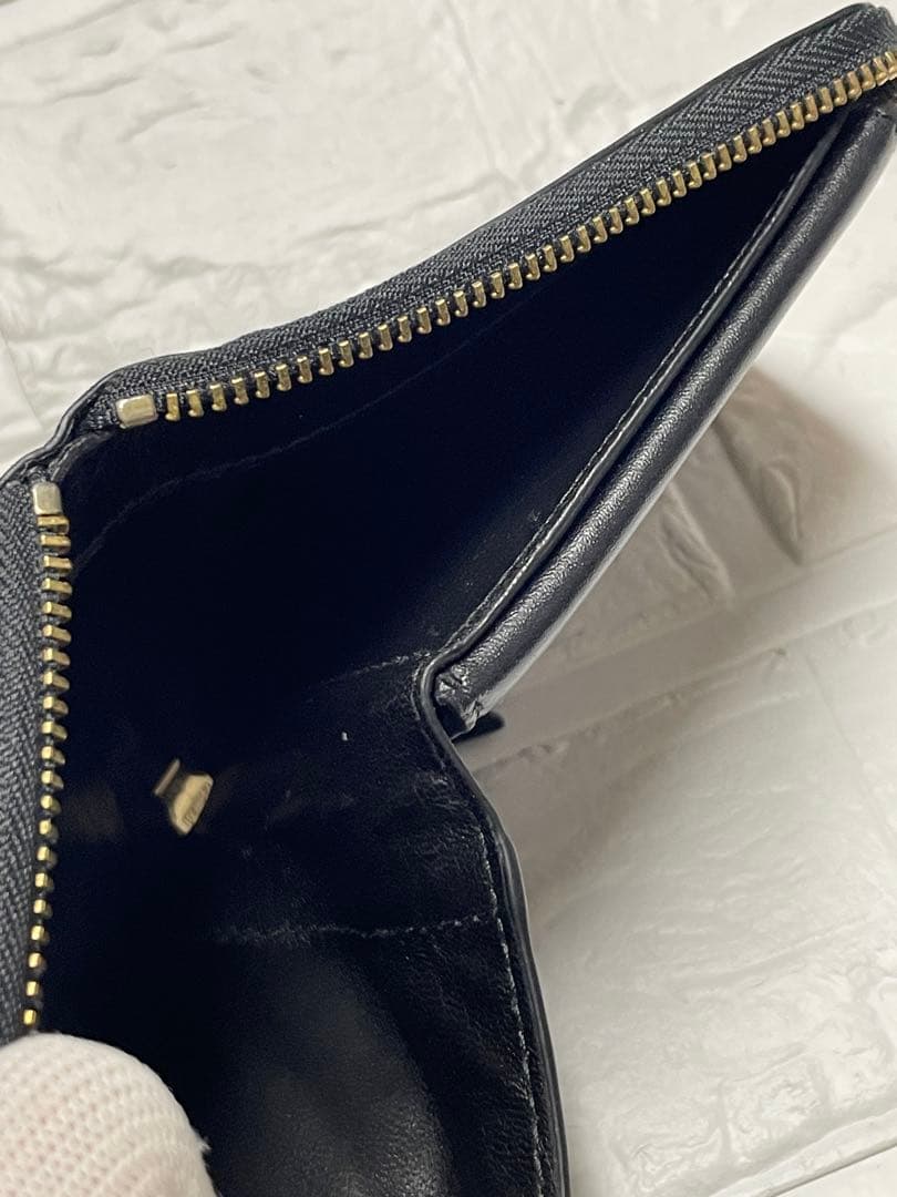 コムデギャルソン COMME des GARCONS ラウンドファスナー折財布❤︎