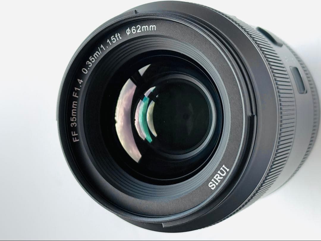 sirui aurora 85mm f1.4 35mm f1.4 Eマウント