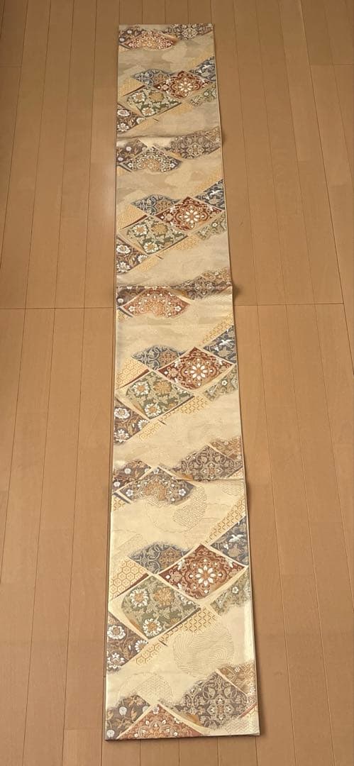 袋帯 三越誂製 正絹 色紙と雪輪 温かみのシャンパンゴールド 上品な煌めき 美品