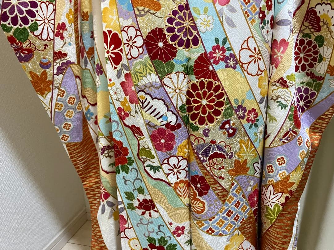 白地の熨斗柄 正絹振袖 全て揃ったフルセット 160cmまでの方に