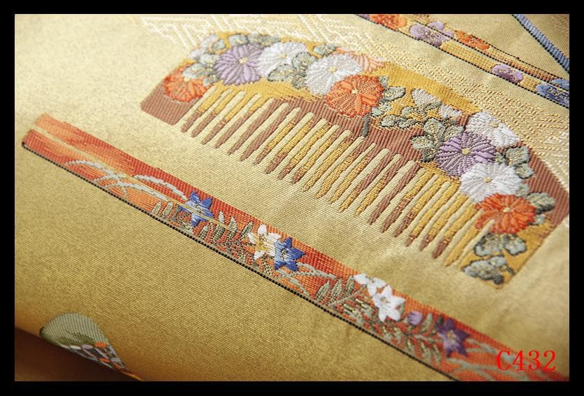 C432厳選西陣　金泥箔　本金箔　名品シリーズ櫛と笄　太鼓柄高級正絹美術袋帯