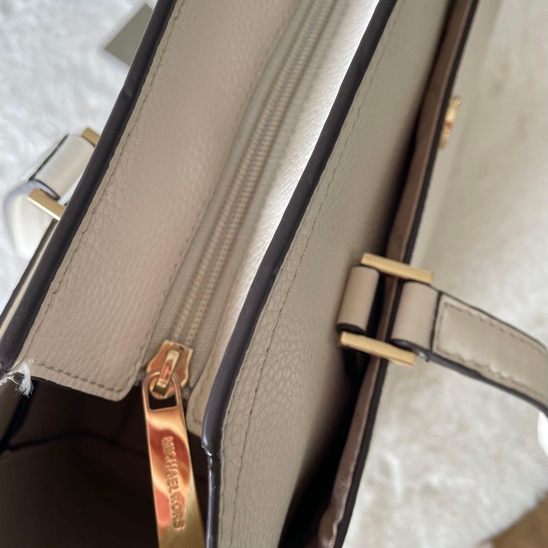 みっちゃん様‪☆MICHAEL KORS ホワイト トートバッグクラッチバッグ付