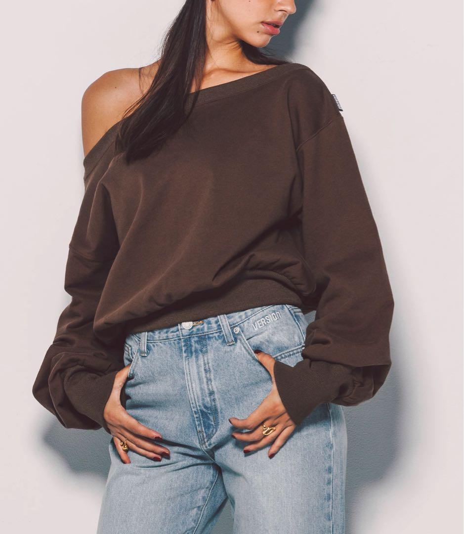 VER オフショルダー ブラウン スウェット バージョンオブユー