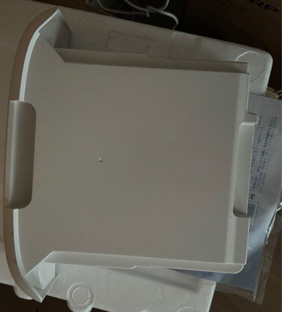 美品 説明書箱梱包材付 シャープ 衣類乾燥除湿機(CV-P60-W)2022年製