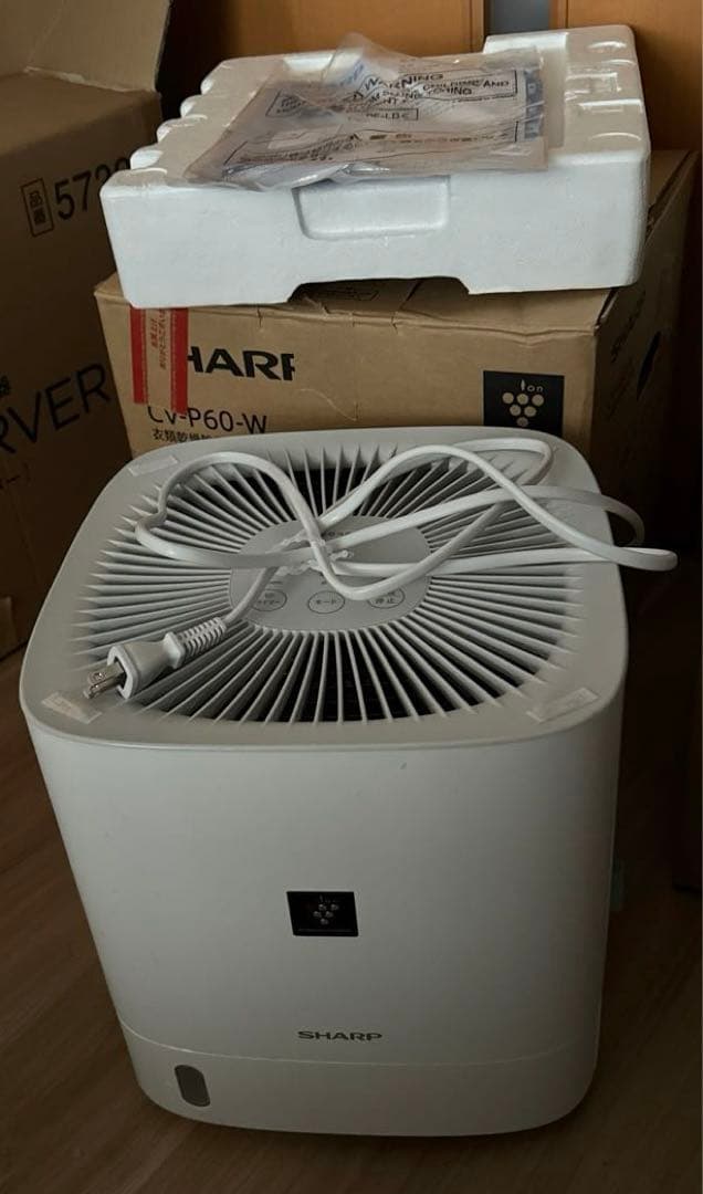 美品 説明書箱梱包材付 シャープ 衣類乾燥除湿機(CV-P60-W)2022年製