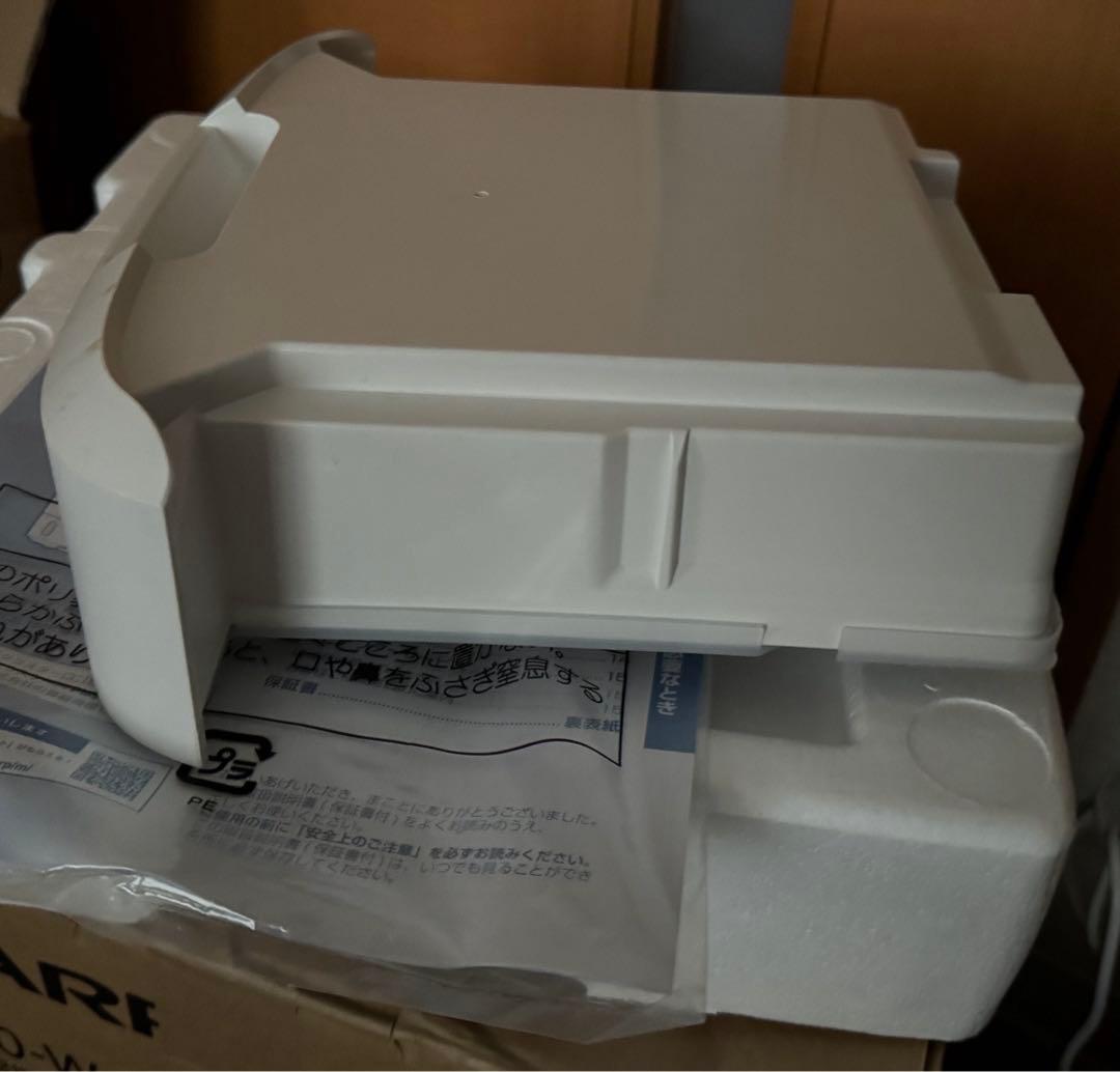 美品 説明書箱梱包材付 シャープ 衣類乾燥除湿機(CV-P60-W)2022年製