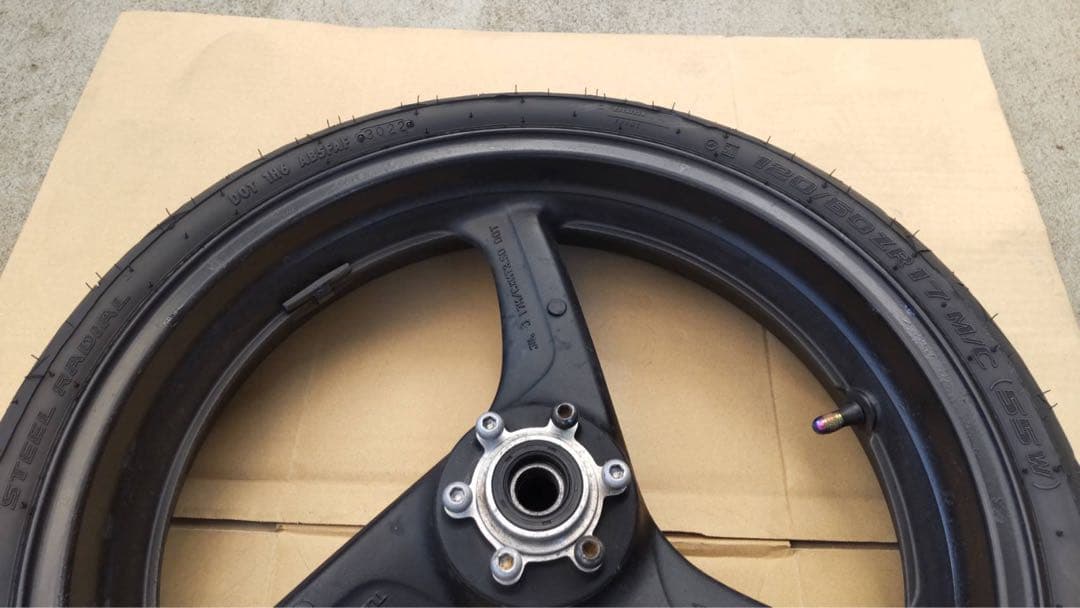 cb400sf nc39 VTECⅡ用フロントホイールタイヤ付