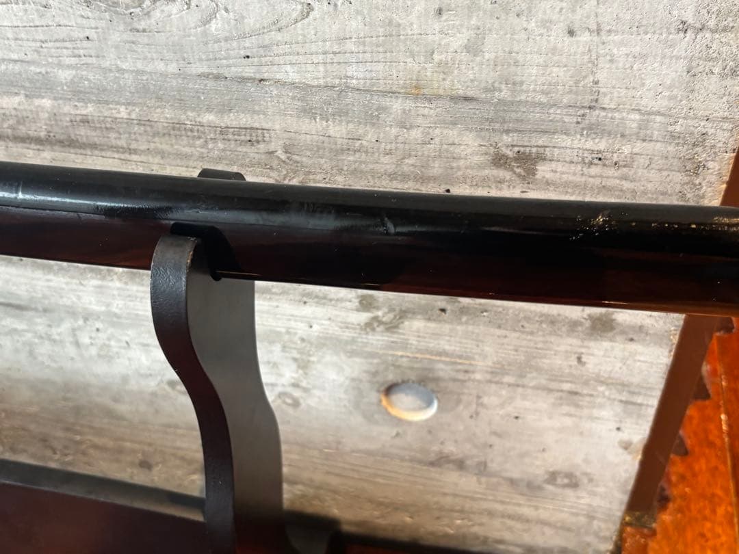 日本刀(模造刀)波紋あり 木製刀掛台付