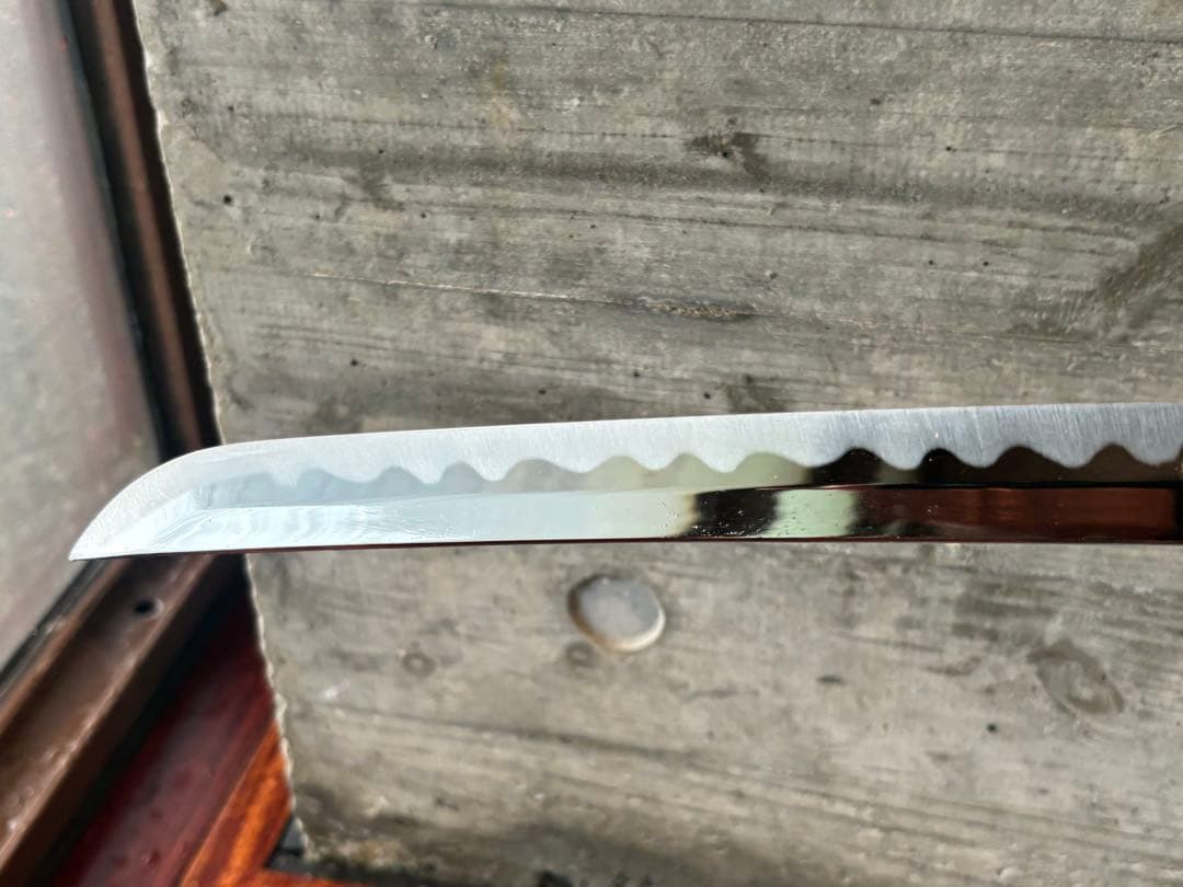 日本刀(模造刀)波紋あり 木製刀掛台付