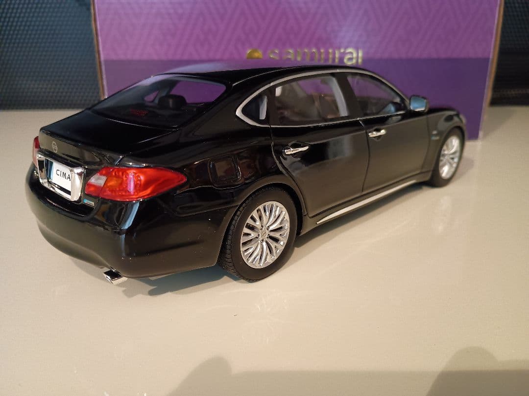 京商 kyosho SAMURA 日産 シーマ Nissan CIMA 1/18