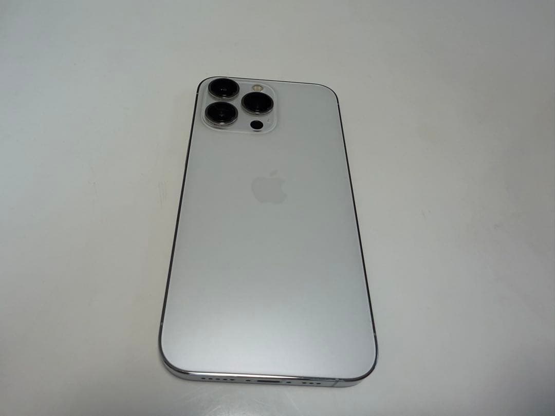 Apple iPhone 13proシルバー 本体