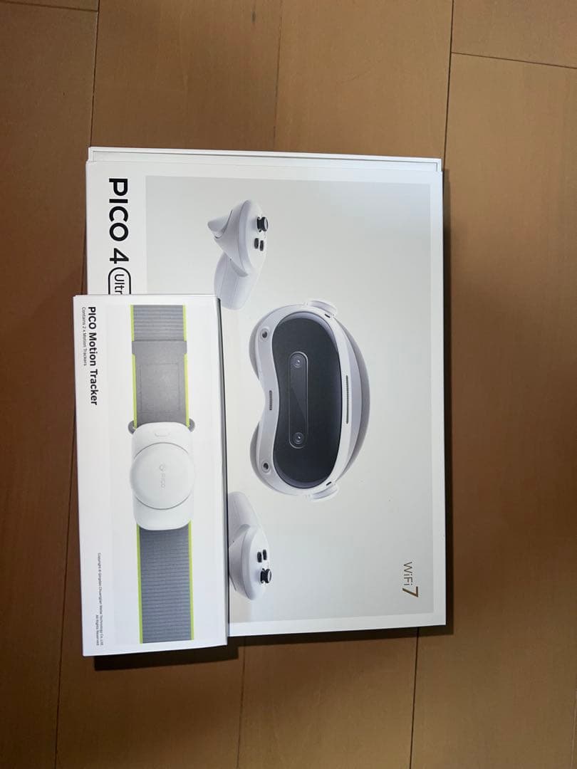 PICO 4 ultraVRヘッドセットとモーショントラッカー　256GB