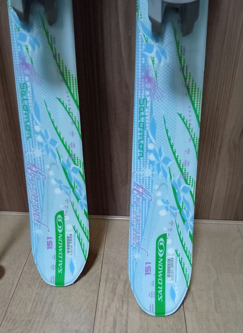 SALOMON レディース　スキー板150 cm 、ストック115cmのセット
