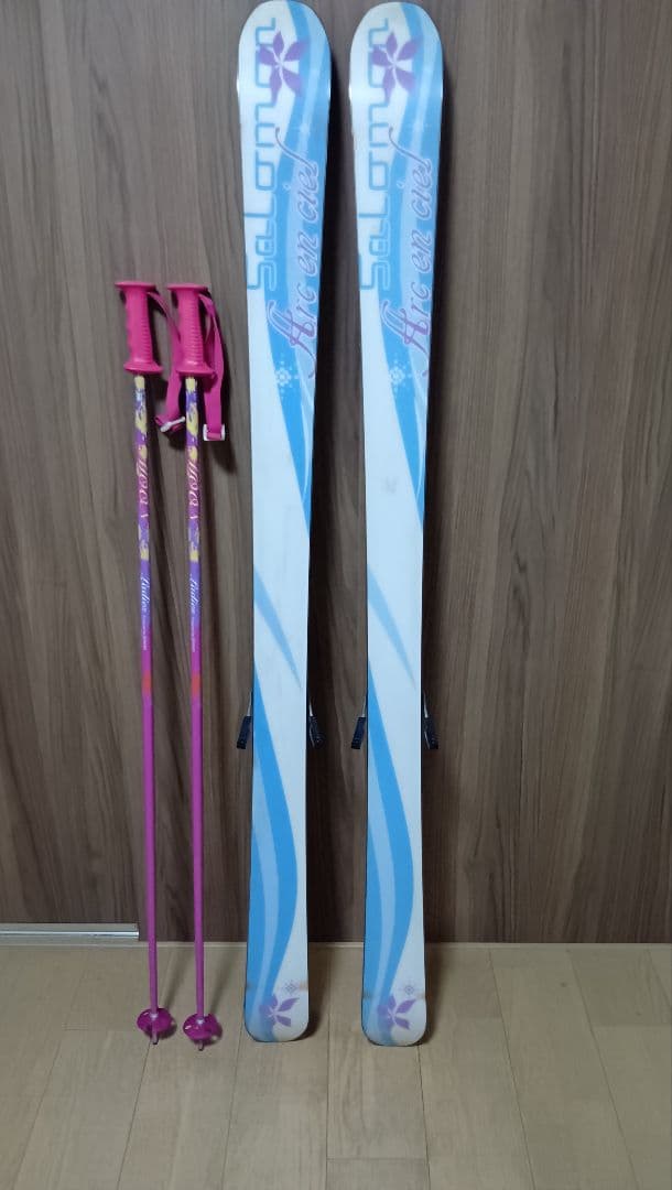 SALOMON レディース　スキー板150 cm 、ストック115cmのセット