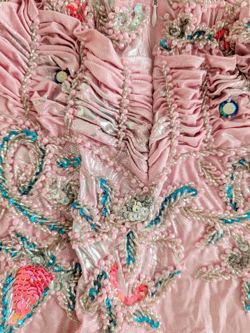 2/11まで特別セール！早い者勝ち！高品質♪上品で華やか♪ベリーダンス衣装