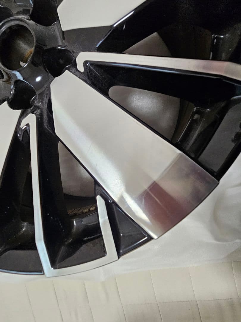 ピ*り様 三菱アウトランダー アルミホイール 1本 5H 114.3 20 8J