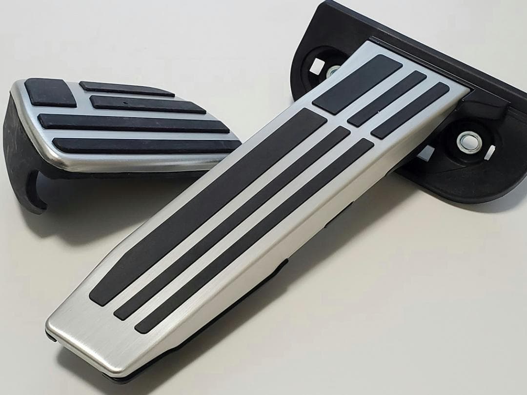 85.80系ハリアーに☆　レクサス純正 アルミペダル2点　R3年11月～　改良版