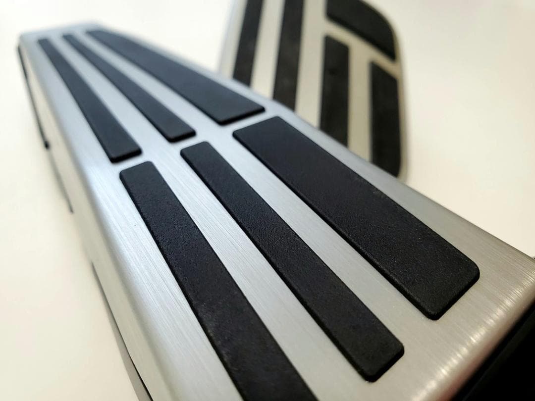 85.80系ハリアーに☆　レクサス純正 アルミペダル2点　R3年11月～　改良版