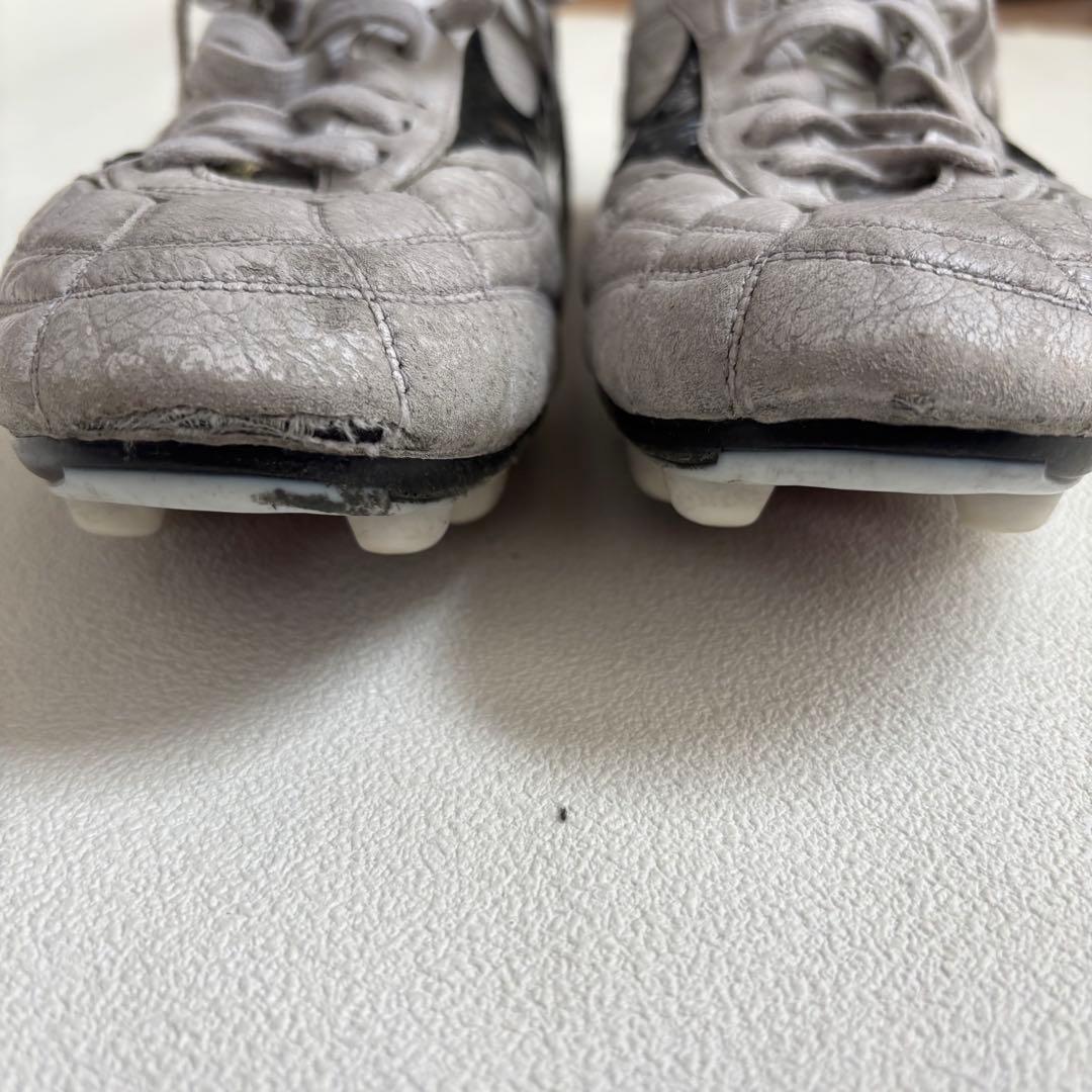 モレリア　Mizuno サッカーシューズ・スパイク シルバー/ブラック