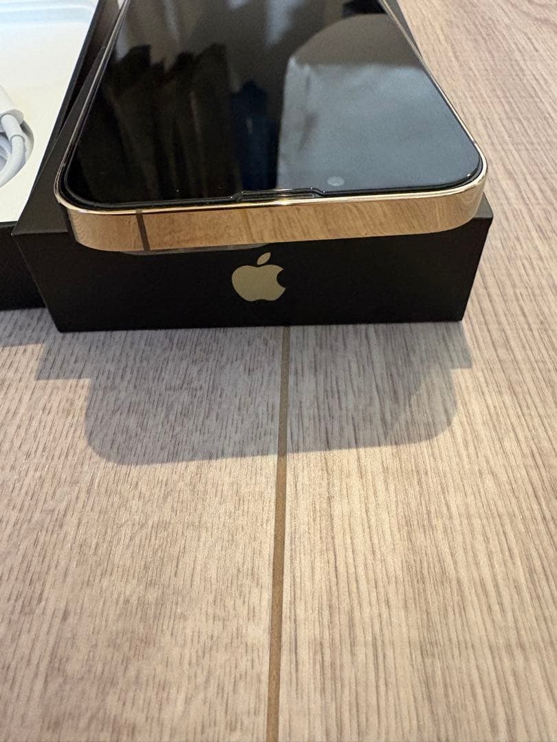 j*r様 Apple iPhone 13 Pro 256GB ゴールド 本体