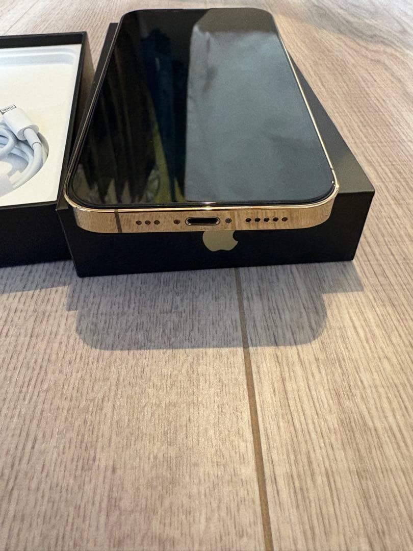 j*r様 Apple iPhone 13 Pro 256GB ゴールド 本体