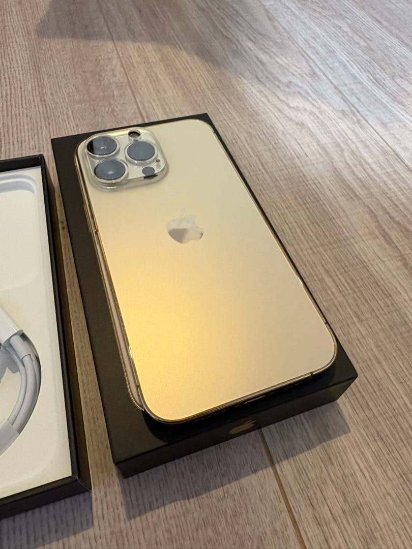 j*r様 Apple iPhone 13 Pro 256GB ゴールド 本体