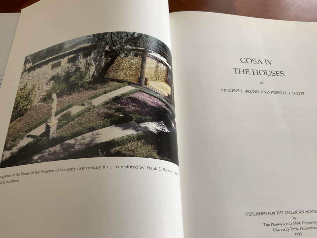 大型本　ローマ時代のCasa 家屋に関する専門書　英文　詳細は説明ご覧ください