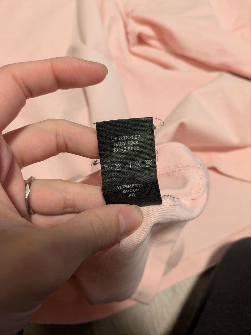 VETEMENTS ロングスリーブTシャツ