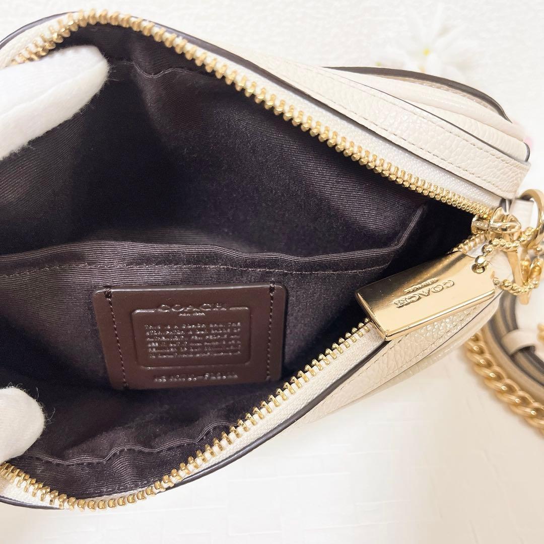 【美品】COACH ショルダーバッグ 斜め掛け カメラバッグ チェーン チャーム