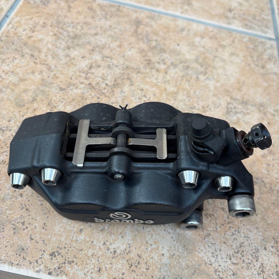 brembo ブレーキキャリパー 黒