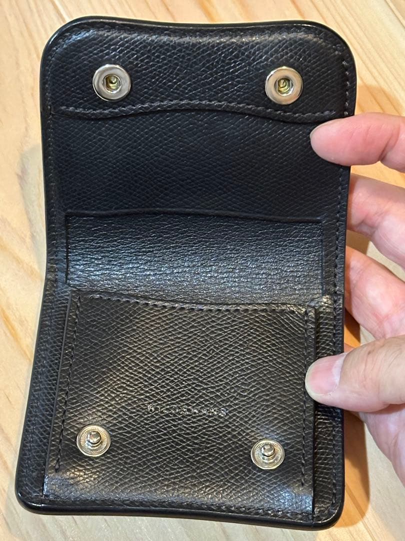 ワイルドスワンズ　黒 レザー 二つ折り財布　最終価格