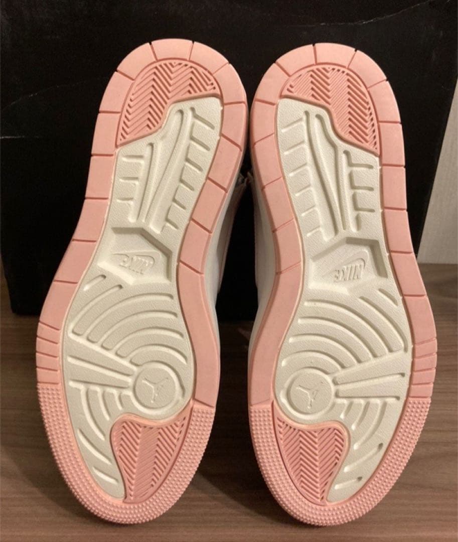 ぴ　エアジョーダン1 ハイ エレベート ピンク