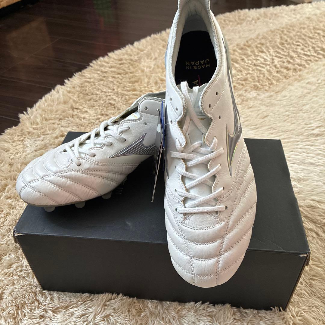 モレリア　ネオ　3 ジャパン　新品タグ付き　27センチ　サッカー　スパイク