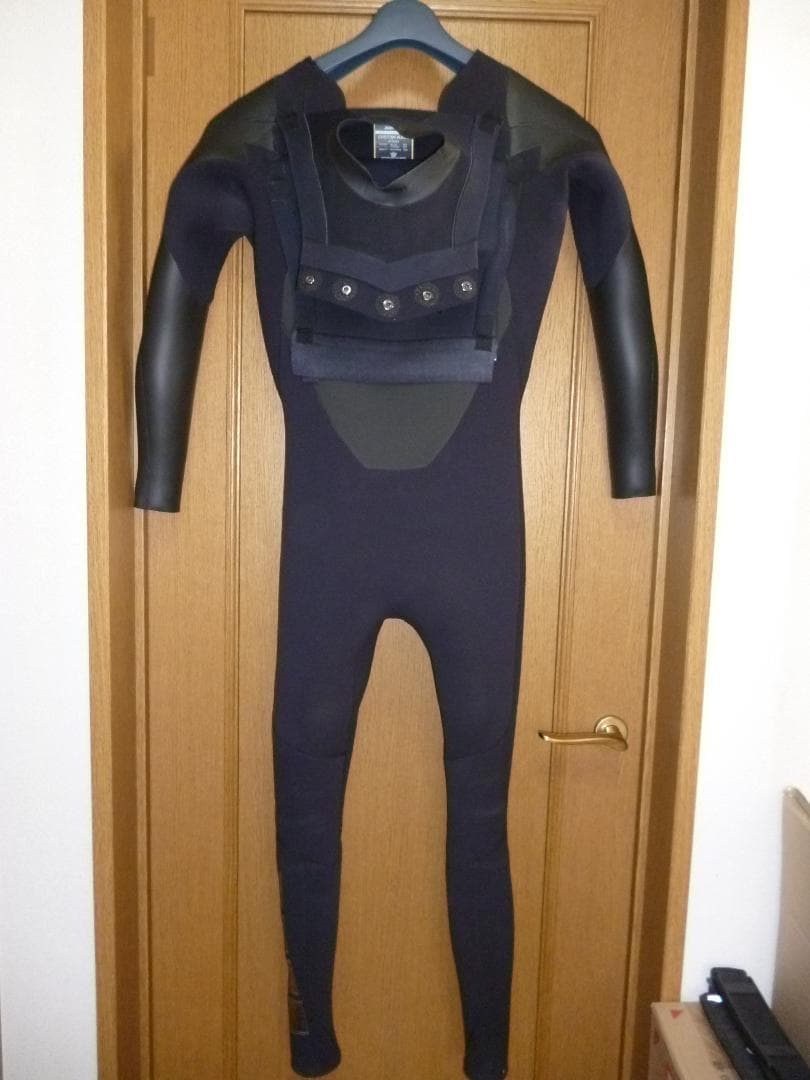 伊*藤様 Billabong（ビラボン）チェストジップセミドライ 全身裏起毛 M