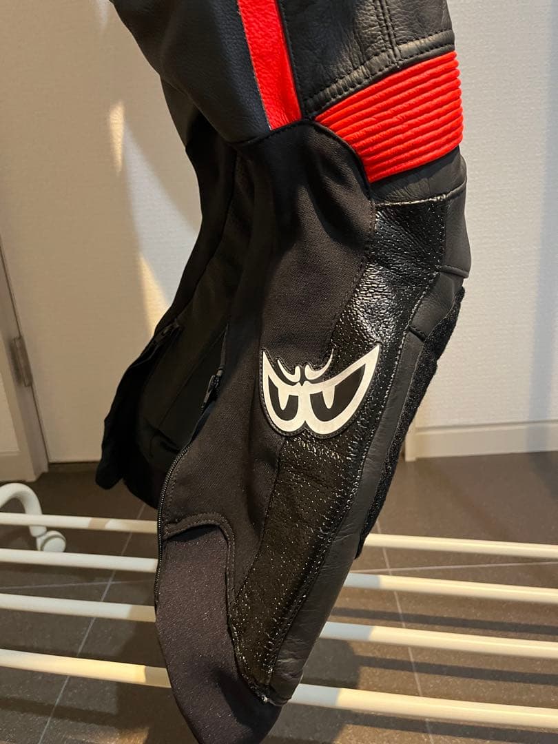 BERIK レーシングスーツ 黒/赤/白