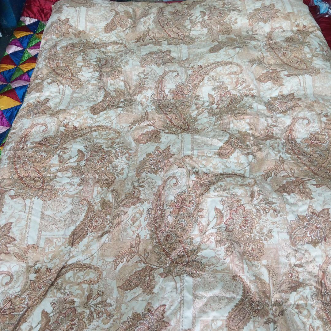 羽毛掛け布団 ベージュ系　ダウン97%　中羽毛1.1㌔ シングルサイズ