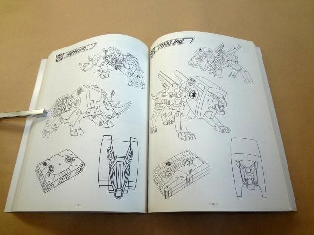 ★ トランスフォーマ 設定資料集 TRANSFORMERS THE ARK ★