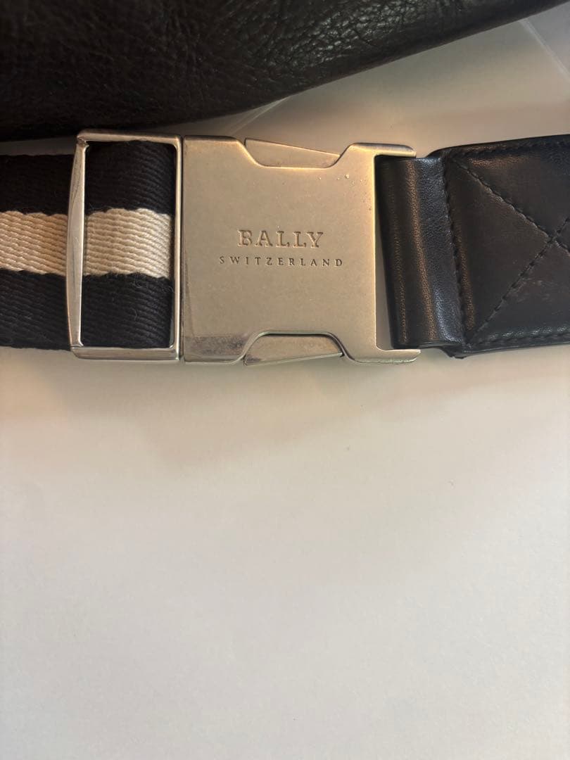 BALLY ブラック　バック