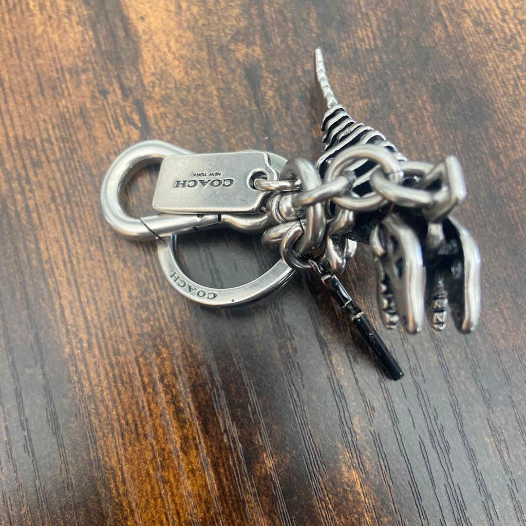 COACH レキシー キーホルダー ダイナソー メタル 恐竜 チャーム