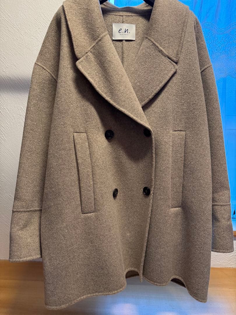 e.n. ベージュ ダブルブレスト ピーコート　ミドル丈　ウール100%