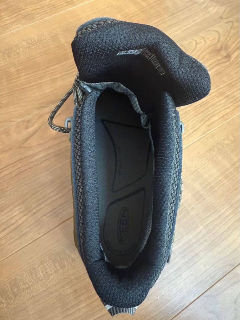 KEEN キーン　トレッキングシューズ