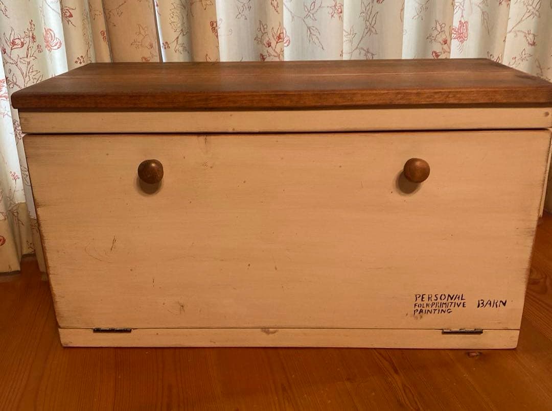 アンティークに仕上げた家具　アメリカンカントリー収納