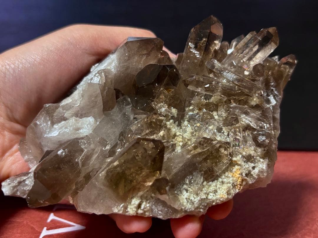 【超キラキラ透明】天然スモーキークォーツ 大きめクラスター 煙水晶(ブラジル産)