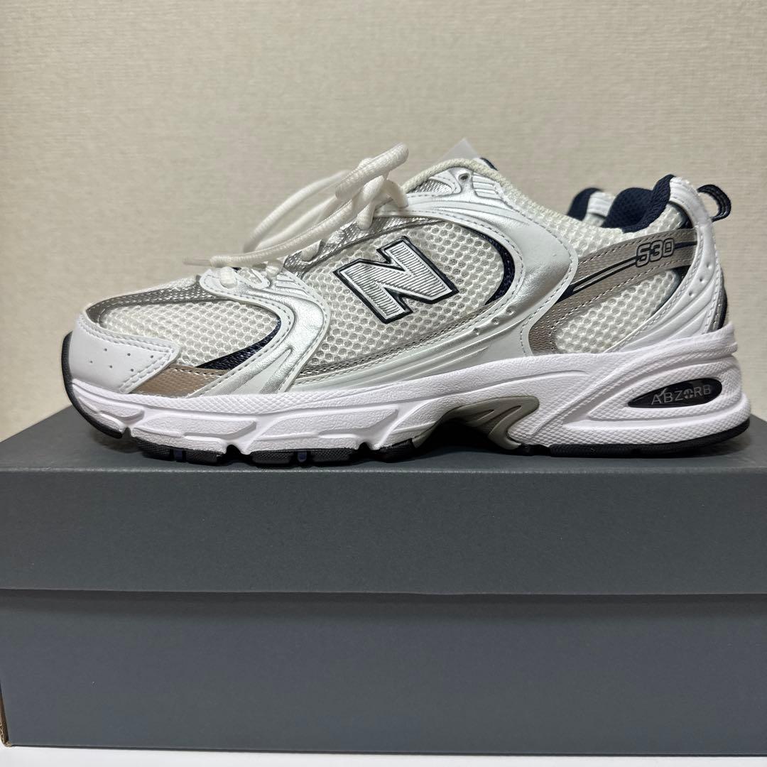 ニューバランス　MR530SG　24.5