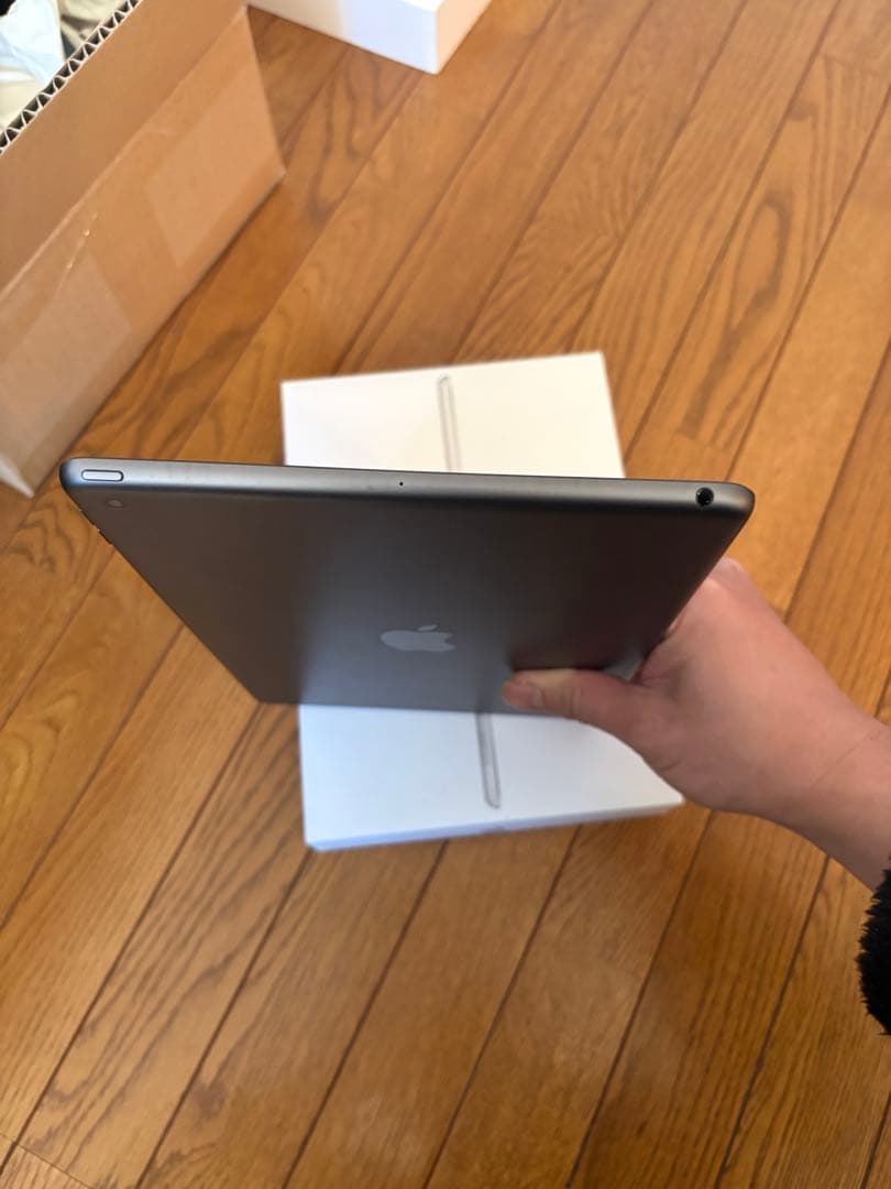 Apple ipad 第8世代 32GB バテッリー容量87%