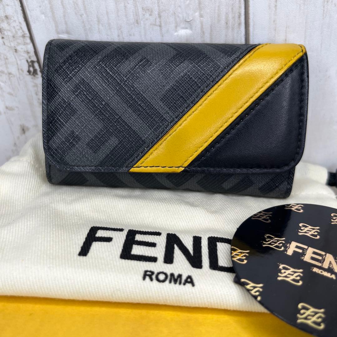 FENDI ズッカ　ズッキーノ　キーケース キーホルダー　PVC レザー　ロゴ