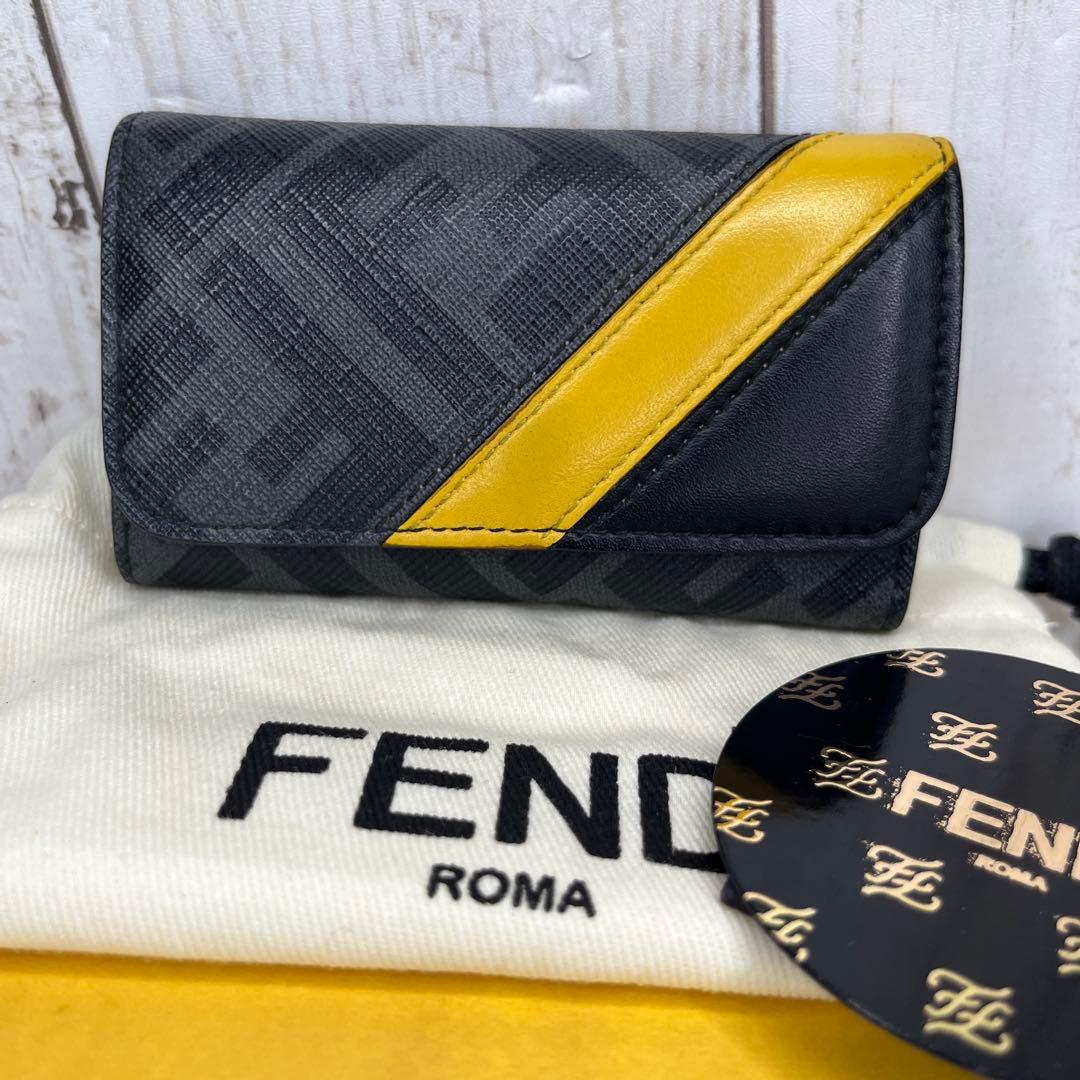 FENDI ズッカ　ズッキーノ　キーケース キーホルダー　PVC レザー　ロゴ